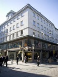 COS etablerar sin första Sverigebutik på Biblioteksgatan. Aberdeen förvaltar fastigheten på uppdrag av SEB Trygg Liv. Bild: Aberdeen.