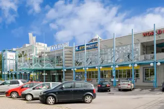 Cordea Savills säljer köpcentrum