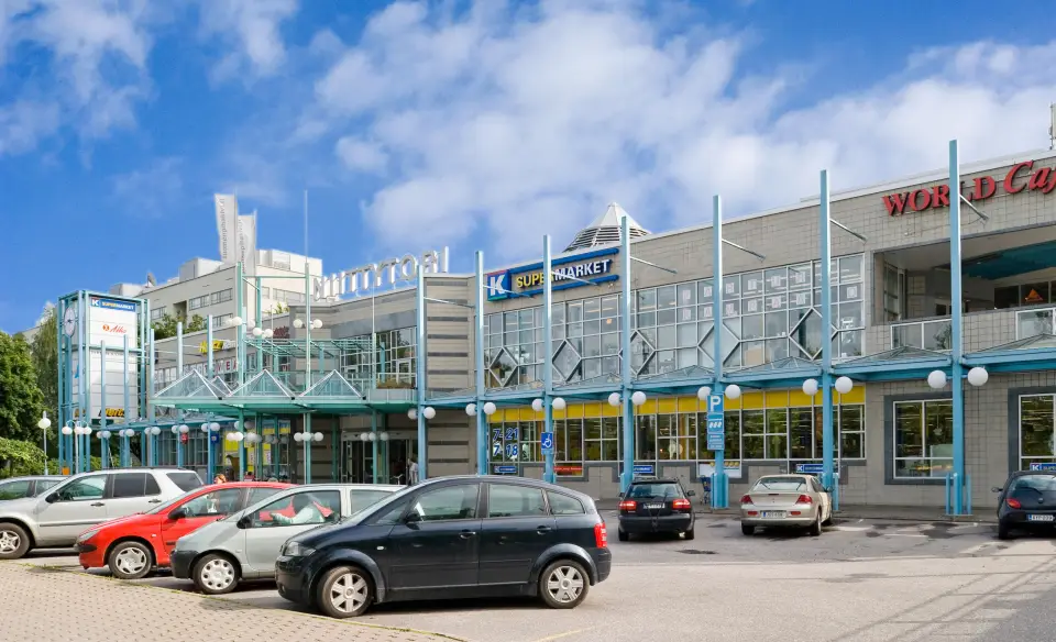 Cordea Savills säljer köpcentrum
