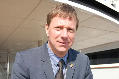 Weiss ska leda expertgrupp