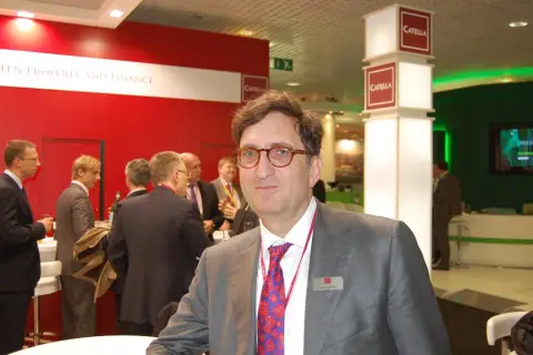 Schuss lämnar Tenzing