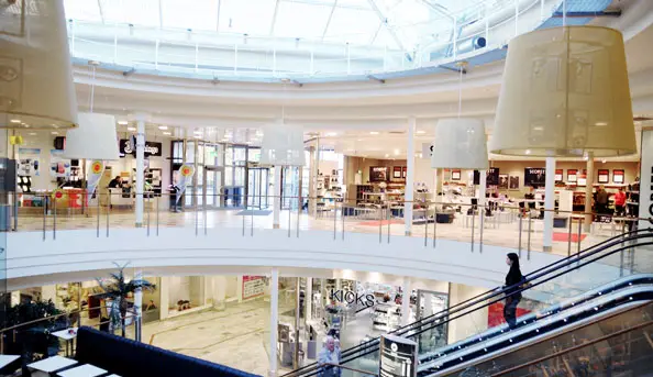 Unibail Rodamco 
säljer för 2,4 miljarder kronor
