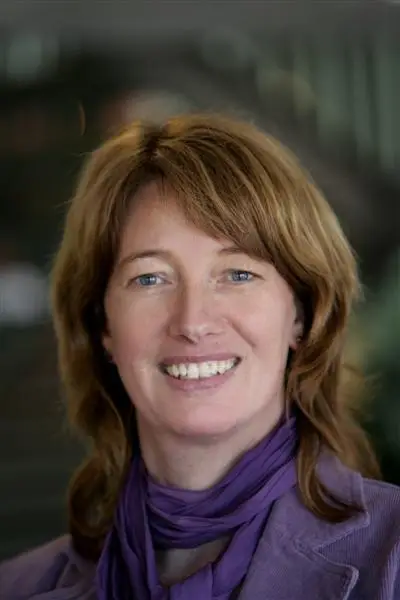 Hon efterträder Castwall