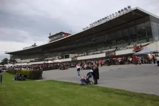 Miljardaffären om Täby Galopp är klar