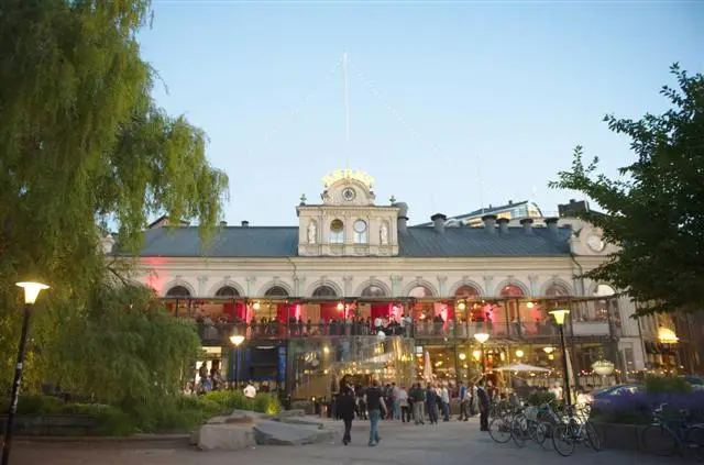Berns utökar i Stockholm