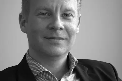 Norama säljer två fastigheter