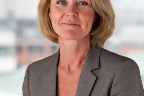 Cornerstone förstärker  
inom förvaltning och transaktioner