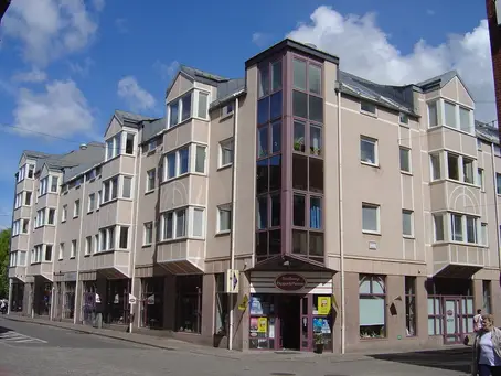 Svenska Hus säljer till HSB