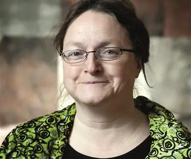 Ingela Lindh tar tung styrelsepost