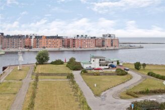 Thomas Leijon köper 
Hamnpaviljongen i Malmö