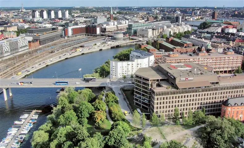 De får säljuppdrag i miljardaffär