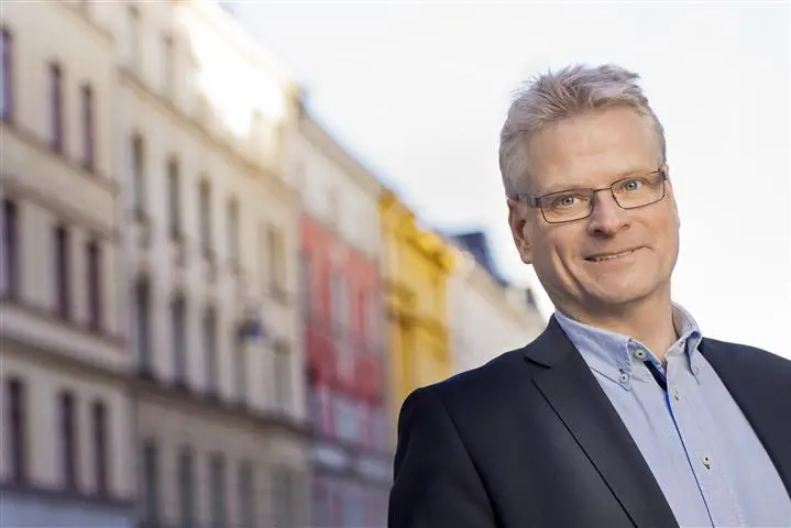 Väderholmen tar ny vd från Kungsleden