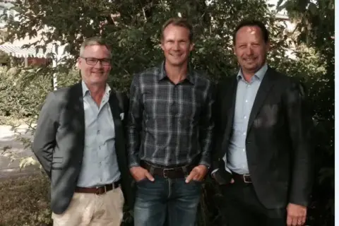 Svensk hockeystjärna köper fastigheter