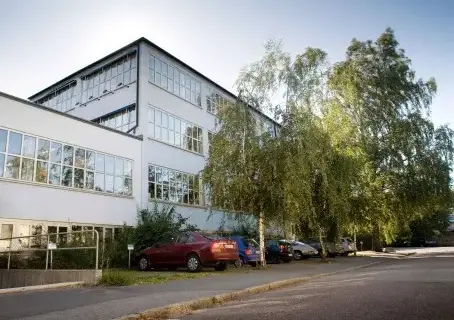Brostaden säljer vakant fastighet i Solna
