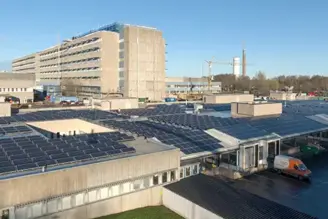 Sveriges största solcellsanläggning på tak