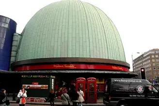 Madame Tussauds till salu
