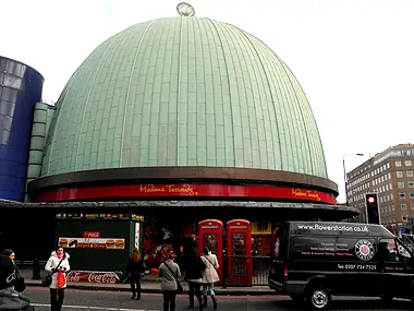 Madame Tussauds till salu