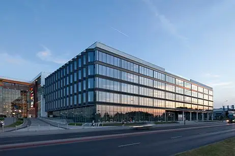 Skanska säljer i Polen