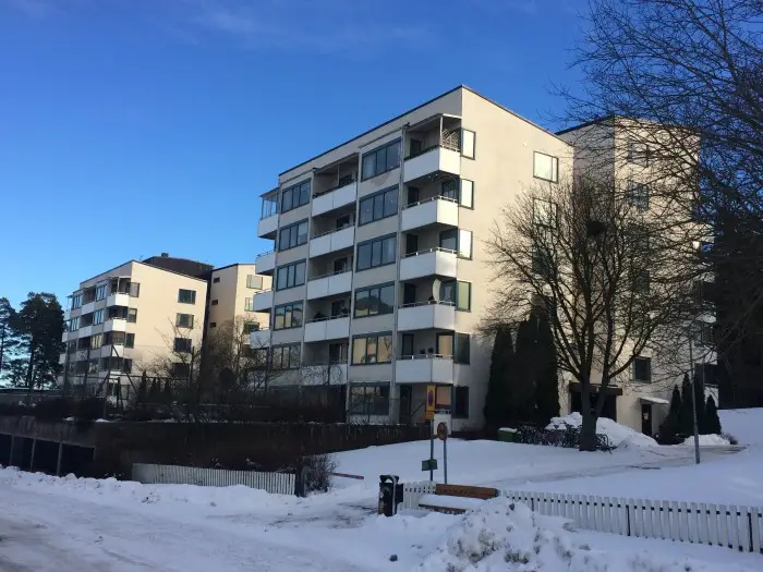 Akelius säljer i Upplands Väsby