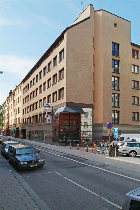 Vasakronan säljer kontorshus i Stockholm