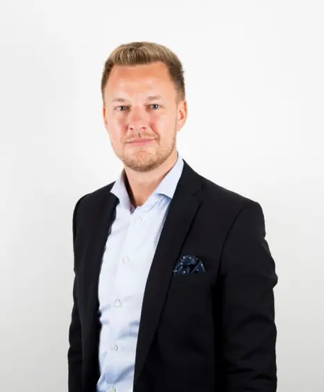CBRE anställer associate director