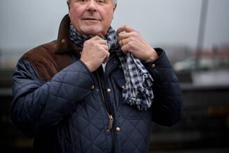 Percy Nilsson knappar in på Dingizians storägande i Doxa