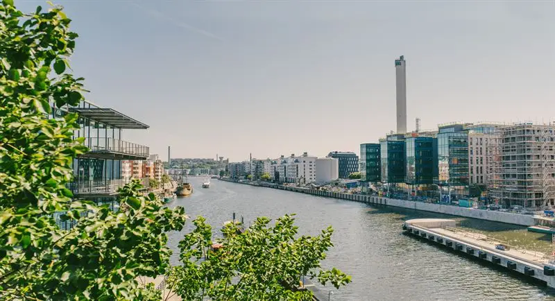 Skanska gör dubbla uthyrningar i Sthlm New