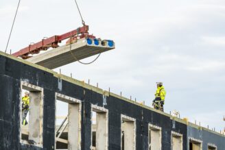 Einar Mattsson köper för att bygga i Stockholm