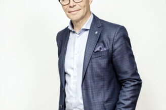 ”Bygger för de som har pengar”