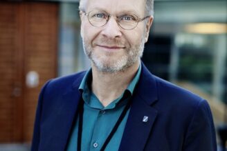 ”Det är lite motsägelsefullt”