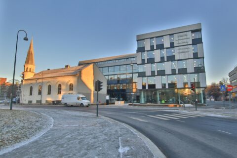 Skanska säljer för 830 miljoner till Entra