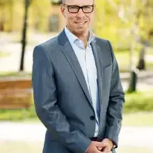Bostadsrättspriserna backar i Stockholm