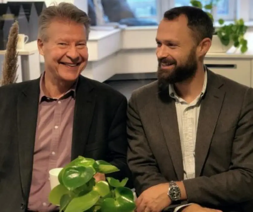 Rotpartner värvar tunga namn