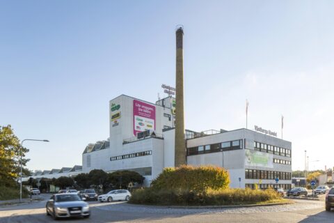 Serena köper Västberga Handel