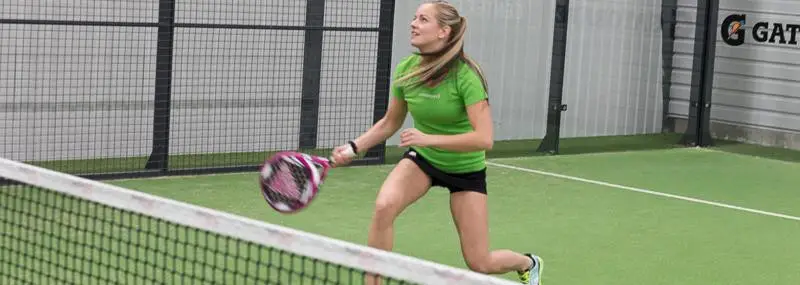 Fastpartner hyr ut 1 800 kvadratmeter padelhall till Nordic Wellness