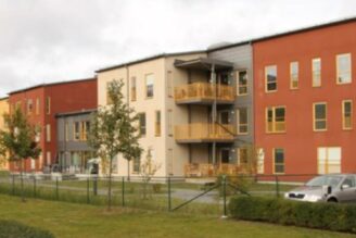 Heba köper äldreboende i Salem