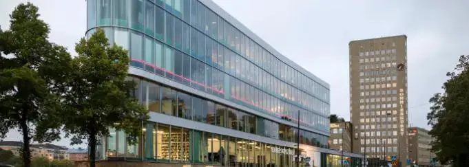 Kry hyr 4 000 kvadratmeter i Bonnierhuset