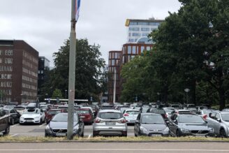 De får förvandla parkeringsplats till bostäder och kontor i centrala Göteborg