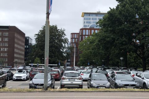 De får förvandla parkeringsplats till bostäder och kontor i centrala Göteborg