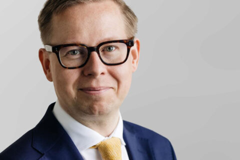 Capman värvar toppnamn