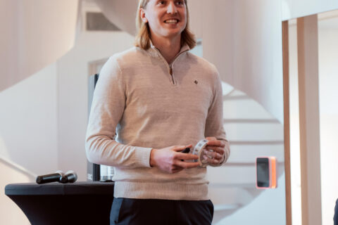 Palats tar plats bland jättarna