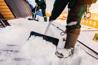7 av 10 skottar inte sina tak – trots risk för takskador