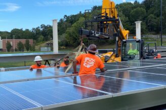 Solenergin växer i Stockholmshem – men utgör fortfarande en liten del