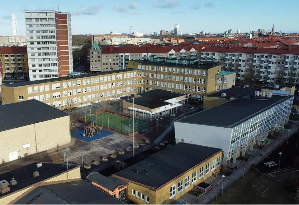 Svefa rådgivare vid försäljning av skolfastighet i centrala Malmö