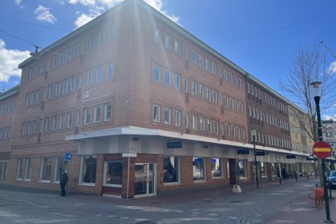 Lustgården köper Gripen 6