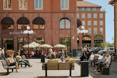Två nya hyresgäster till Alviks torg