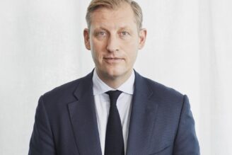 Skanska spår tolv tuffa månader