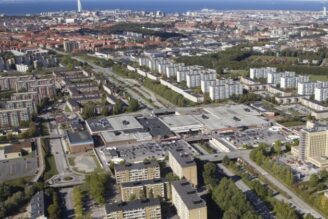 Månadsvite väntar Trianon efter byggförsening