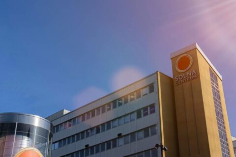 Alecta Fastigheter hyr ut till Infracom i Solna centrum