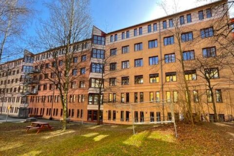 Stenhus ökar förvaltningsresultatet